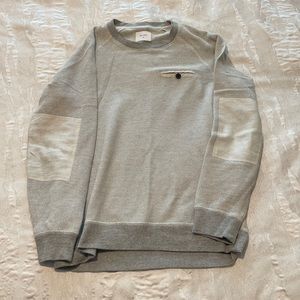 Barely worn Billy Reid men’s textured light gray lightweight sweater.